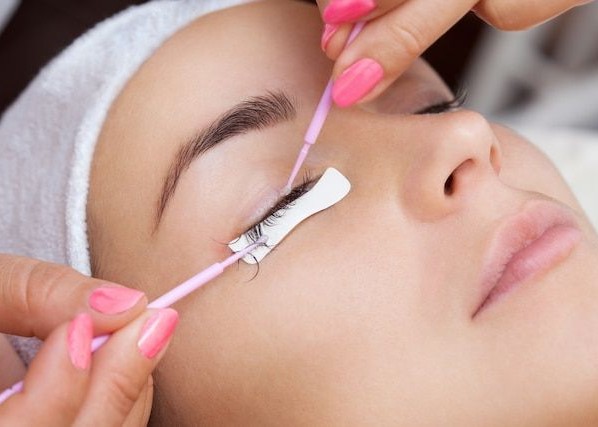 Lash Removal